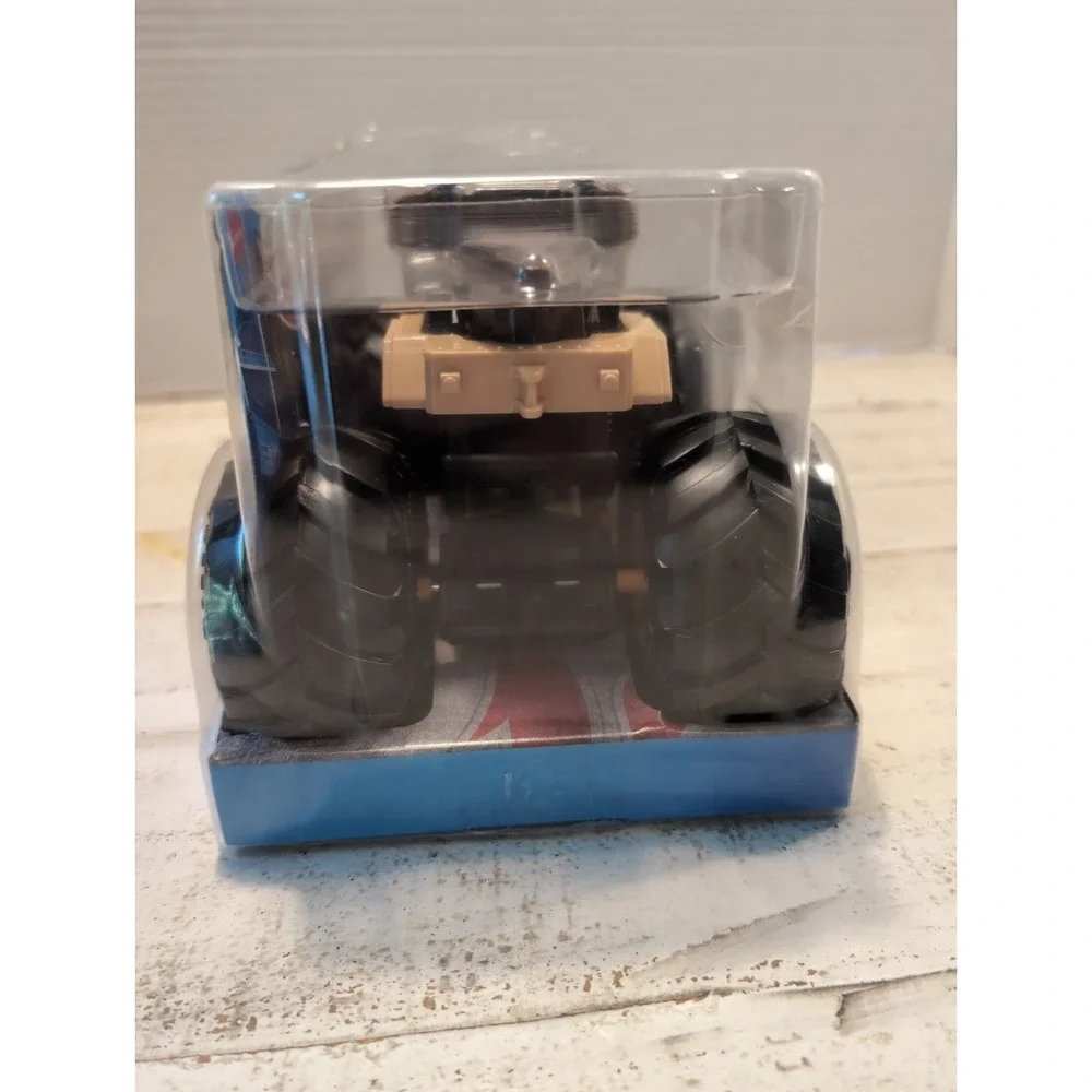 Hot Wheels Jurassic Dino Diecast Monster Truck - 1:24 Scale